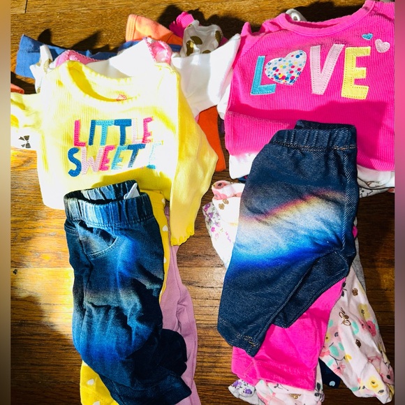 Newborn girl bundle - Picture 1 of 17